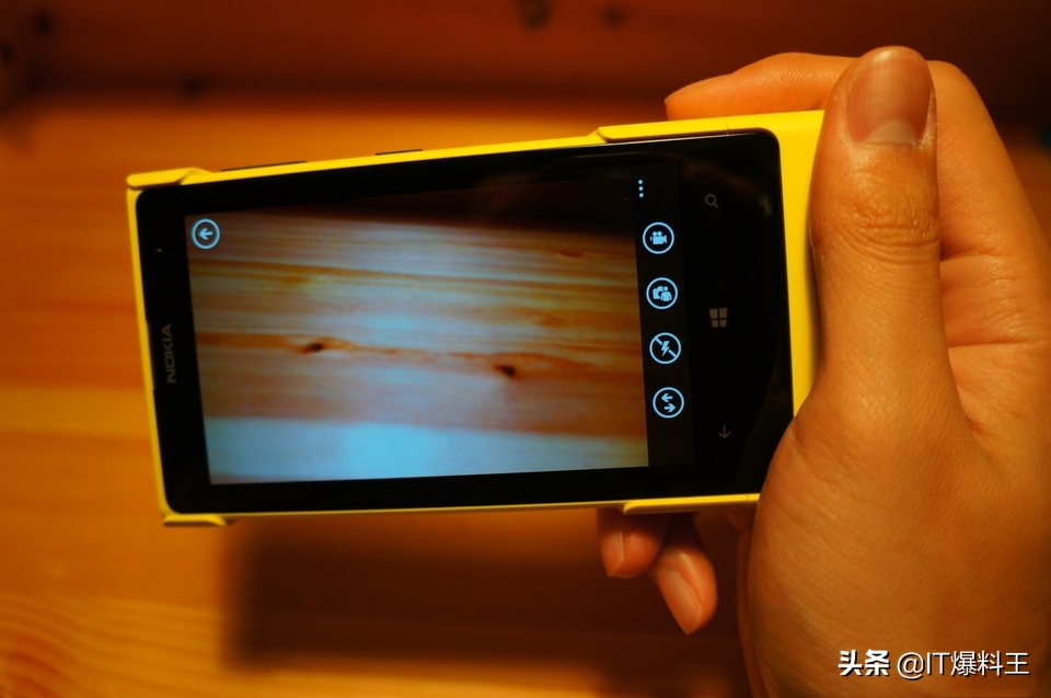 憋招式！諾基亞5G旗艦級(jí)曝出：或取名Lumia9.3、設(shè)計(jì)風(fēng)格重歸