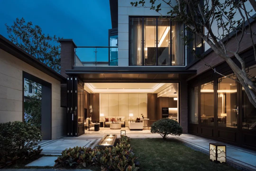 首发前海人寿lb凌奔设计惠州合院210㎡简约复式山居美墅