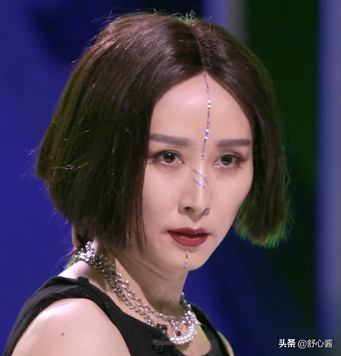 《浪姐2》：那英委屈哭泣，打了多少综艺剧本的脸？