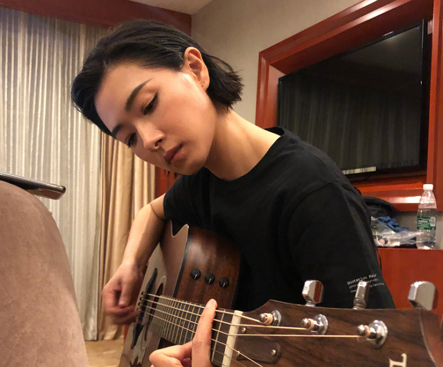 《乘风破浪的姐姐》超话排名出炉：蓝盈莹垫底，榜首才叫“王者”