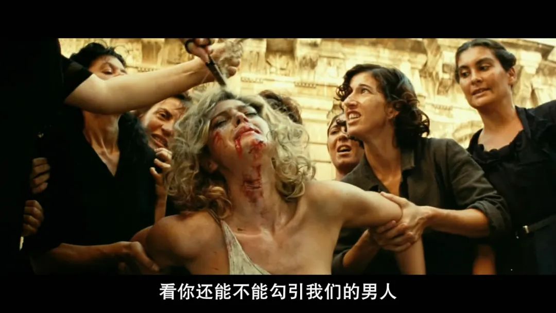 一条吊带裙引发的“羞辱”，比你想象中的还要