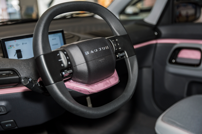后来者居上，E300拥有的品质，竟然连Model 3都给不了