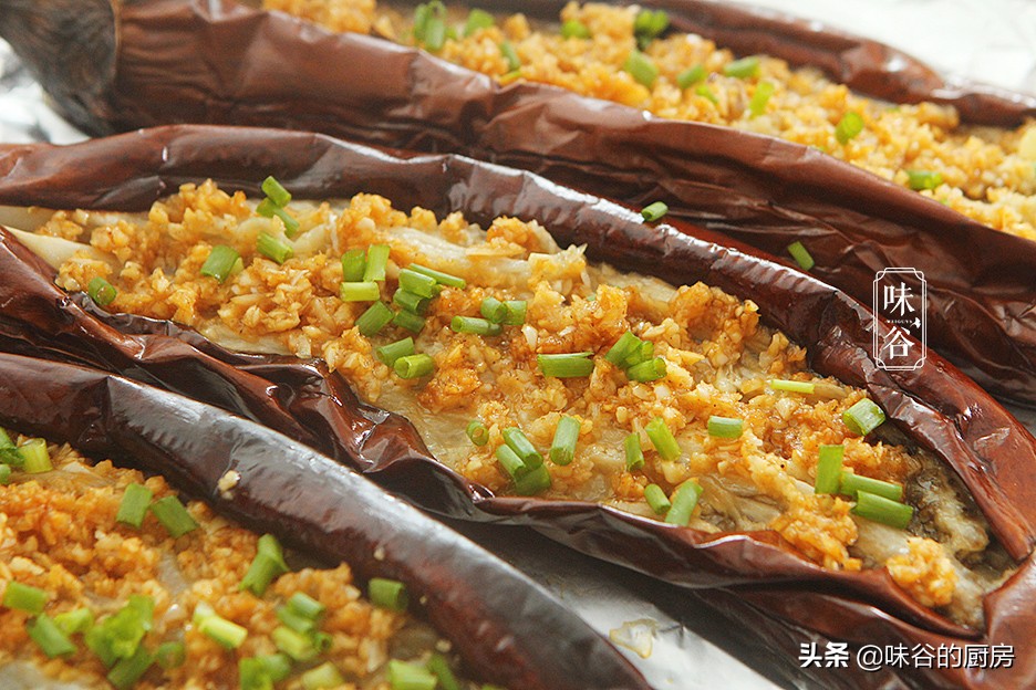 超解馋的蒜蓉烤茄子，在家轻松搞定，简单几步，蒜香浓郁美味