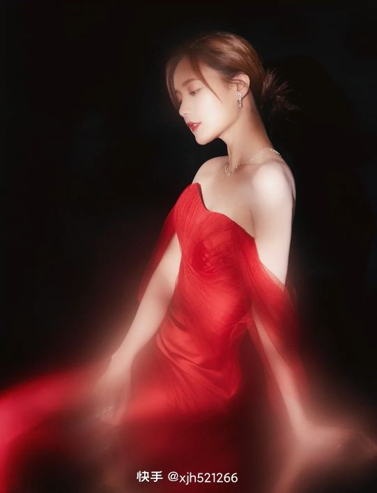 Atlas of Li Yitong sex appeal