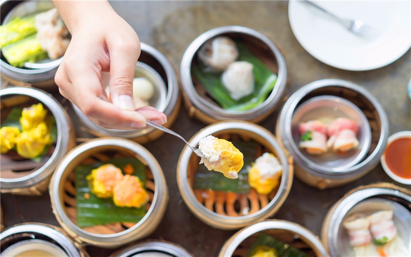 40岁的上班族，生活压力太大，做哪些副业每月能收入5000元以上？