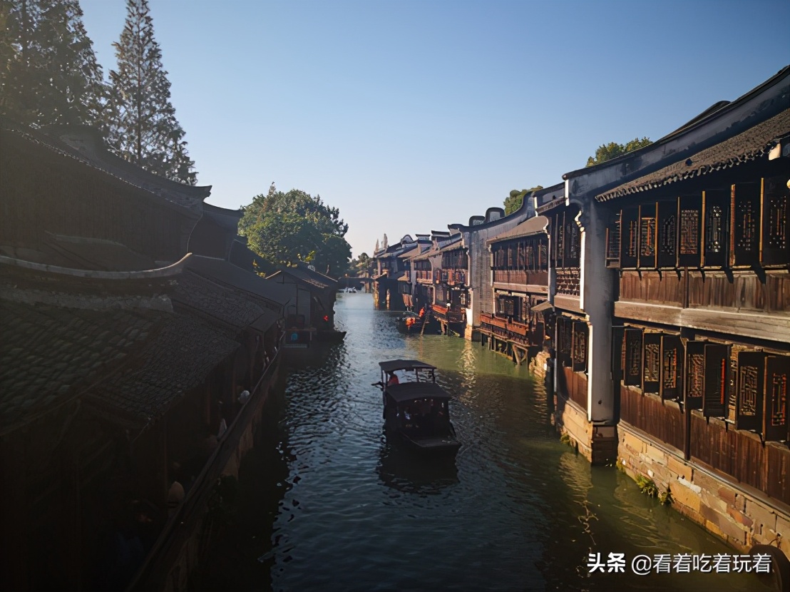 A day trip to Wuzhen and Xinshi ancient towns