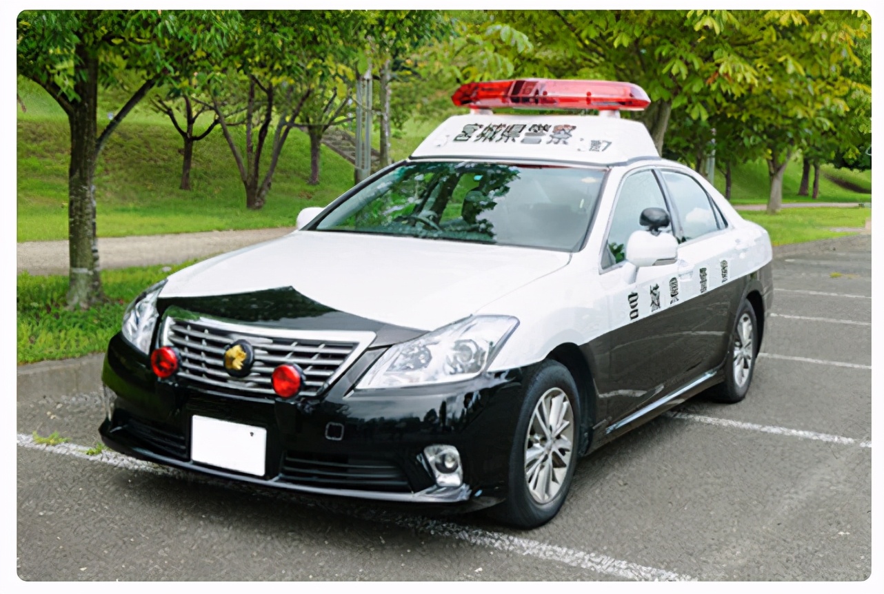 日本警车型号都在这了，丰田本田马自达，全是