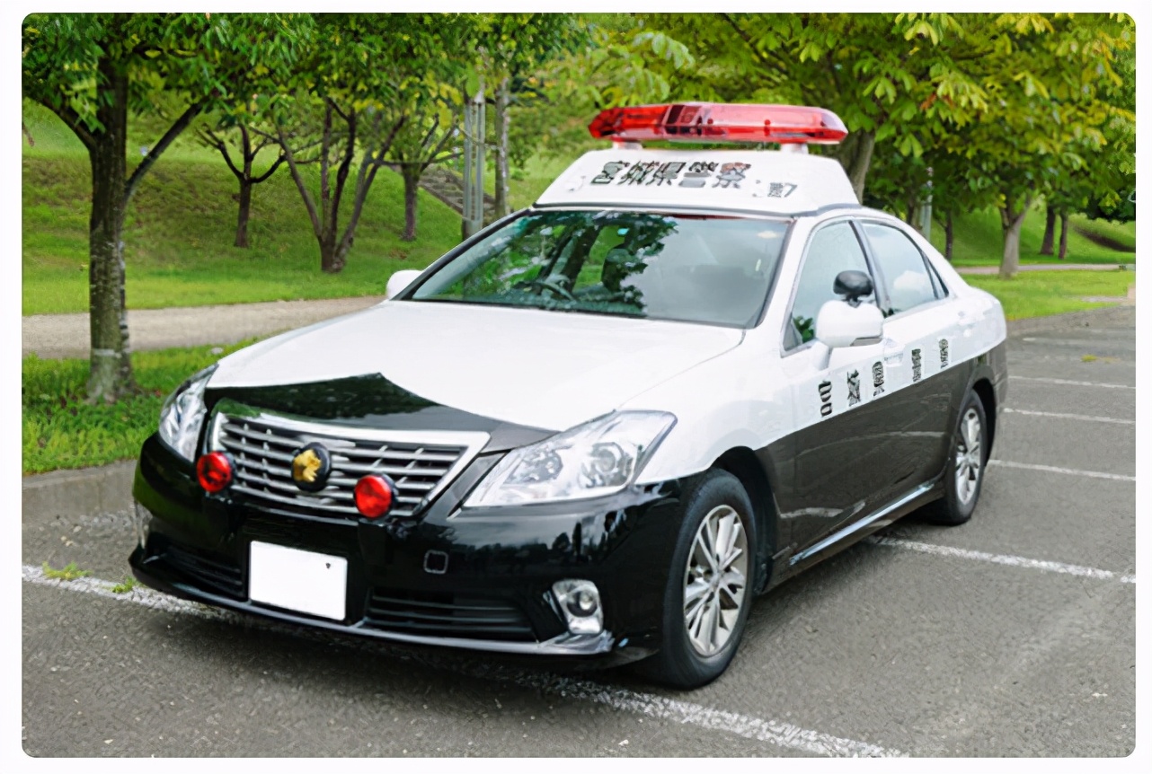 日本警车型号都在这了，丰田本田马自达，全是日本国产车