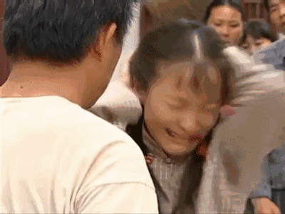 “可云”徐露：当红时隐退，嫁大7岁老公，46岁和17岁女儿似姐妹