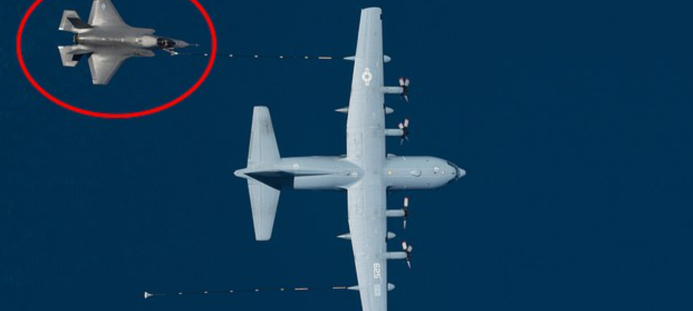 ��ý����܊F-35��C����ײ�ϼ��͙C������˲�g���ɾ޴����