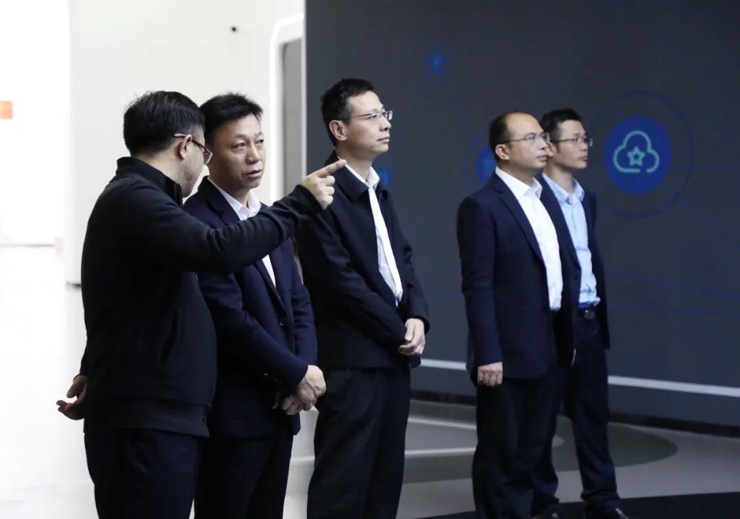 自治区商务厅与数字广西集团签订合作框架协议