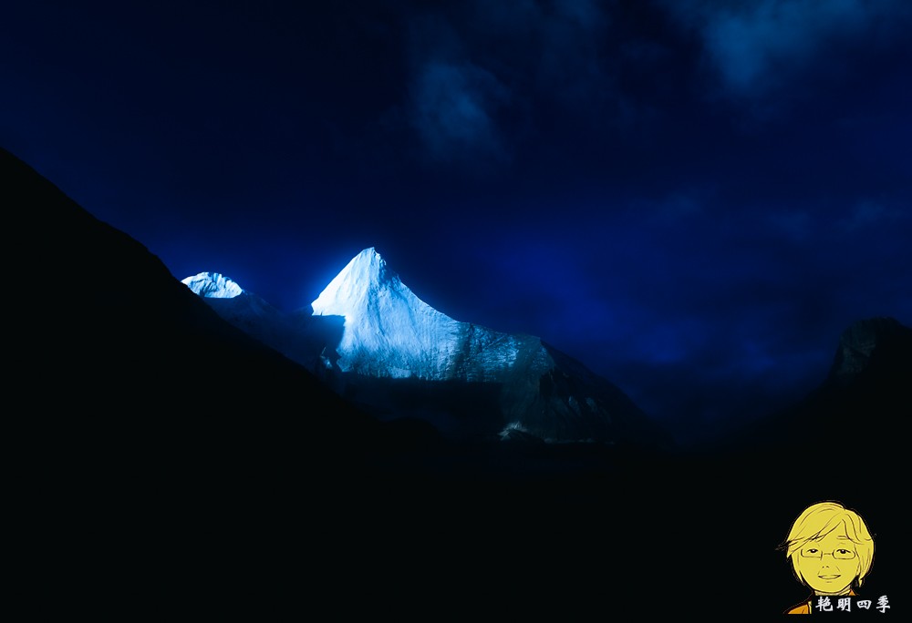 The golden autumn is here again, if you want to go to Aden, Daocheng, you should set off