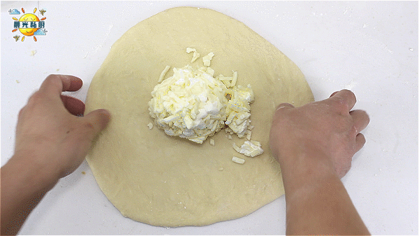 奶酪芝士早餐餅，每個週末都會做的簡易披薩，無需揉麵、一步到位