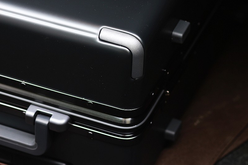 有你相伴 真好 地平线8号POWER系列行李箱