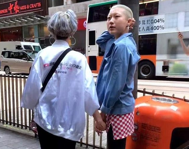 “小龙女”吴卓林有多“真实”？看到她路人生图后，立刻捂上双眼
