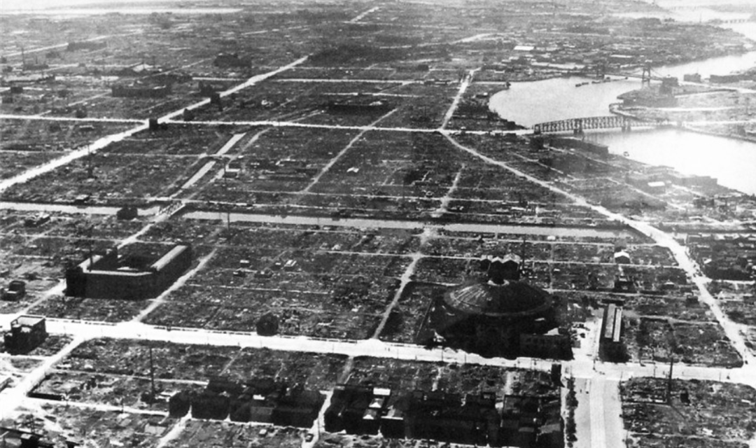 一夜数十万人死于火海，800万人流离失所，李梅火攻比核弹还残忍
