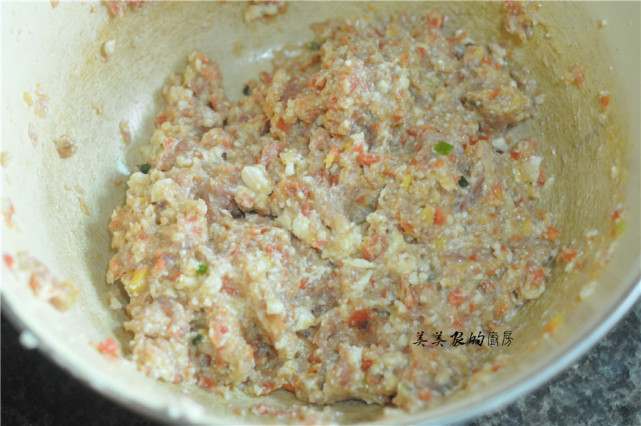 三伏天，多给孩子做豆腐饼，薄皮脆嫩，香软好消化，比肉饼更香