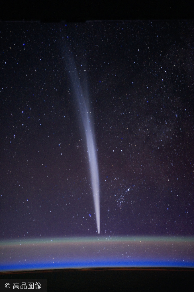 池谷·关彗星是一颗由日本业余天文学家池谷薰和关勉于1965年9月4日