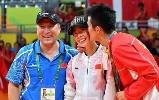 王适娴的故事：羽坛女神，17岁与谌龙私定终身，为爱情主动求婚