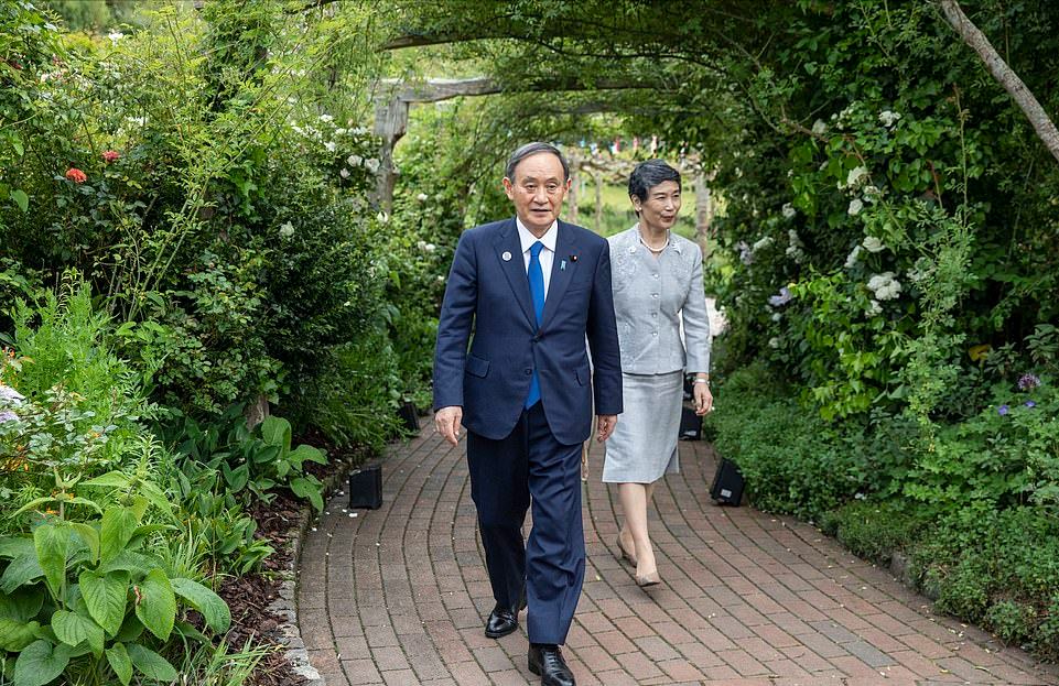 第一夫人们G7峰会首场比拼！日本夫人大展东方美，英国夫人真少女