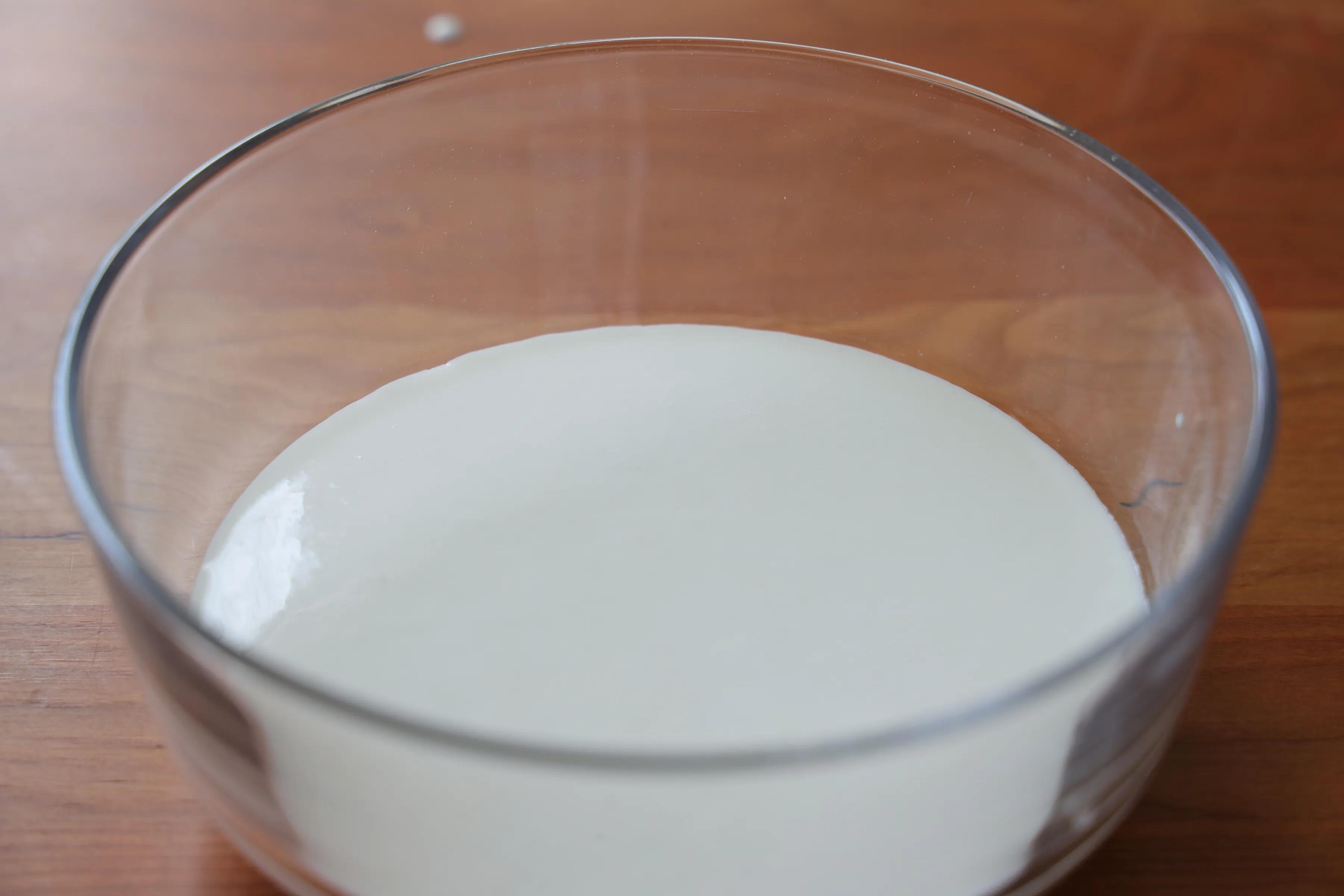 糯唧唧的芋泥凉糕，软糯香甜，咬一口还爆浆，太适合夏天了