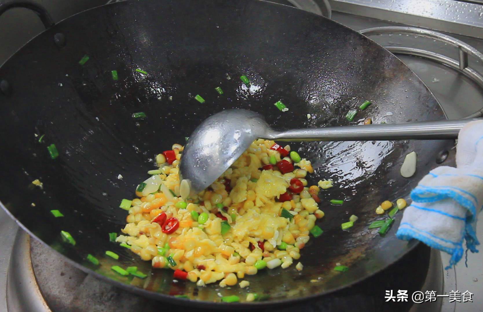 图片[13]-厨师长分享简单又好吃的玉米滑蛋 只需这一个步骤 鸡蛋滑嫩鲜-起舞食谱网