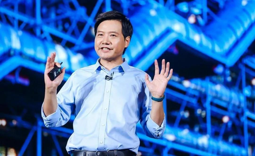手机市场再度“洗牌”，苹果无缘第一，国产手机“黑马”出现