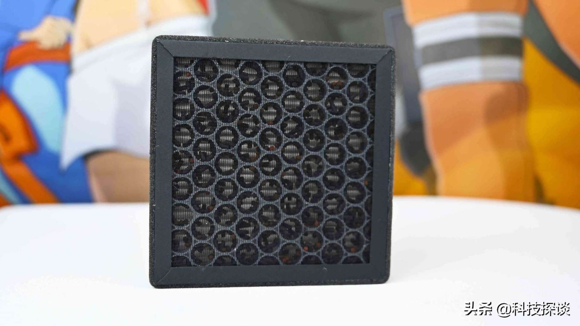 兼具空气净化功能，这才是床头灯该有的样子—康佳智能空气净化灯