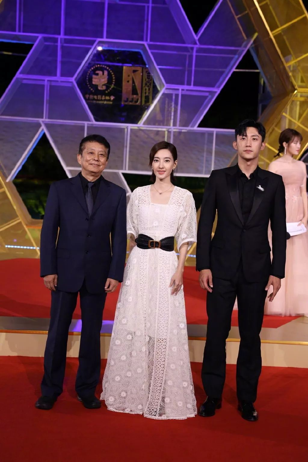 金鸡闭幕红毯生图：刘诗诗艳压，杨幂秀出曼妙