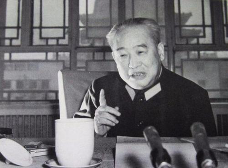 仓库管理员工作时，突然接到去北京的命令，不