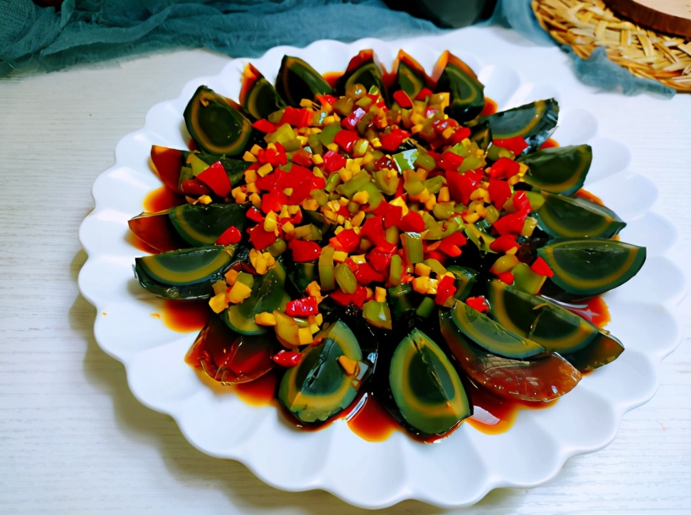 图片[6]-凉拌皮蛋做法 这3样调料不可少-起舞食谱网