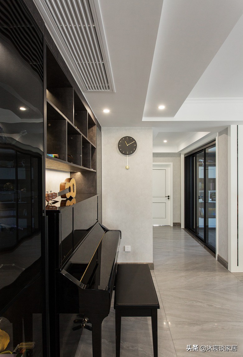 三口之家的新房，轻奢风格精致优雅，室内简洁宽敞，住着非常舒适
