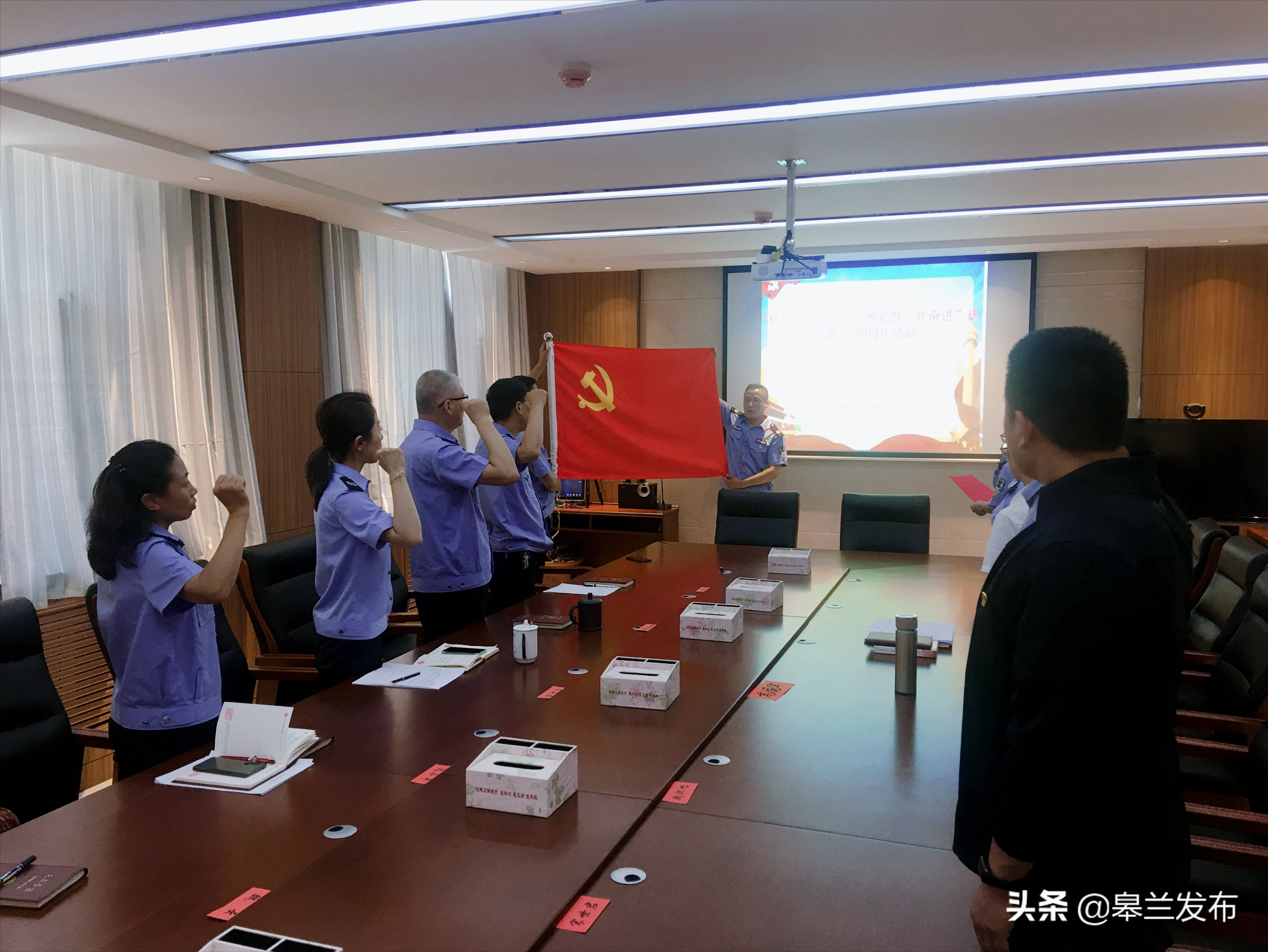 ������˾���ֿ�չ������� ������ �̵��� ���ܽ�����ף�й�����������100����ϵ�л