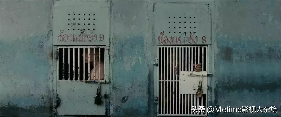 《炼狱信使》集合了很多刺激元素,每一秒都是赤裸裸的视觉冲击