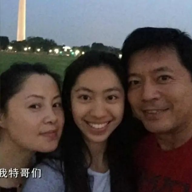 零绯闻“赵刚”何政军的不寻常经历和他背后深爱的女人