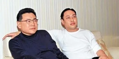 穷屌丝逆袭成亿万富豪，却一夜破产，晚年落魄