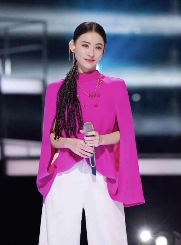 张柏芝否认怀了第四胎后，再添实锤？难怪向太曾称她谎话精