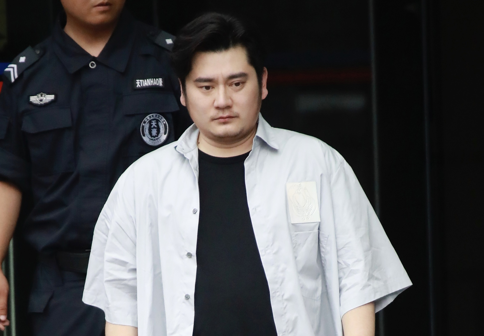 市界早知道｜湖南卫视暂停钱枫一切工作；中国电信回应两日跌停