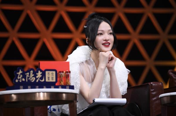 舞台|周传雄重返舞台被新人点评引争议 “情歌教父”这些年到底经历了什么