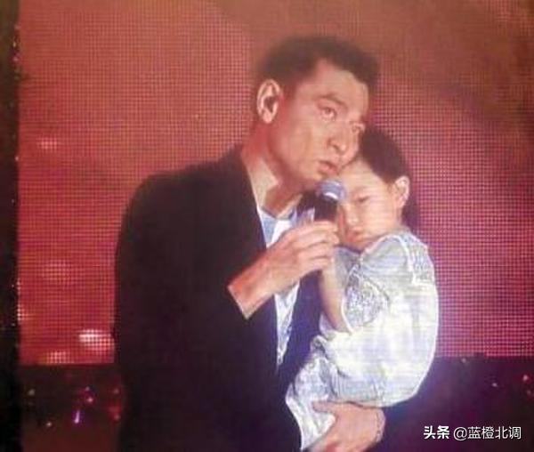刘德华“一年只能陪她2周”，一个富家千金坚守22年，她有多能忍
