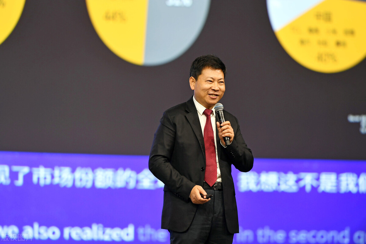 清華大學公佈決定，比爾蓋茨的話逐步應驗，華為還等得起嗎？