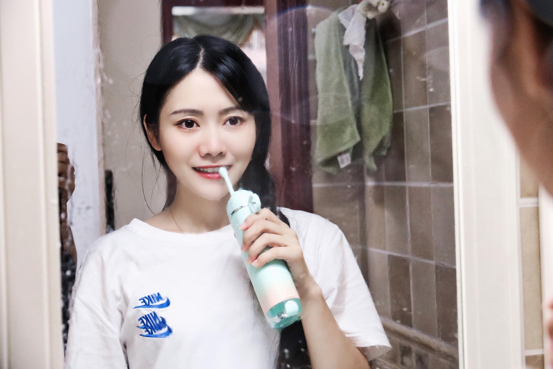 呵护一口好牙有多贵，素诺给你最想要的明眸皓齿