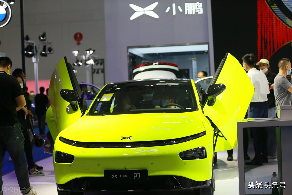 新能源汽車值得買嗎？電池成本告訴你答案