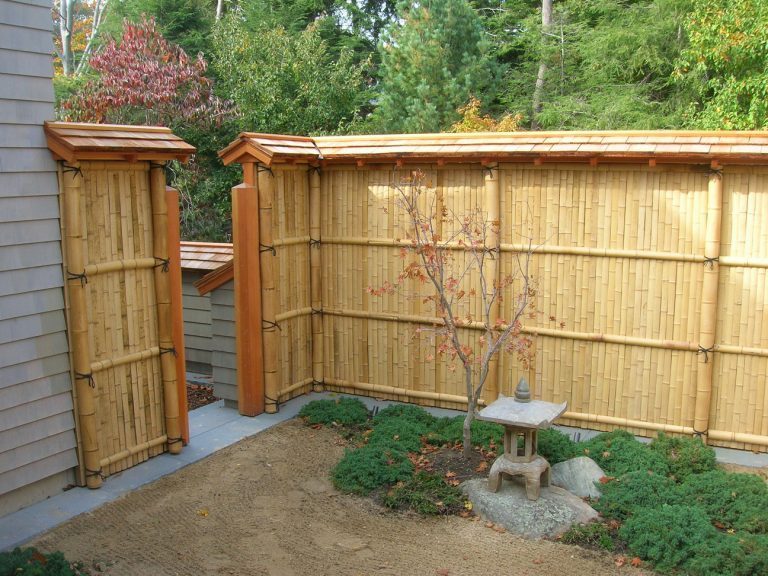 用竹子建一个篱笆小院，剩下的对半搭成屋顶，这雅致不输古人分毫