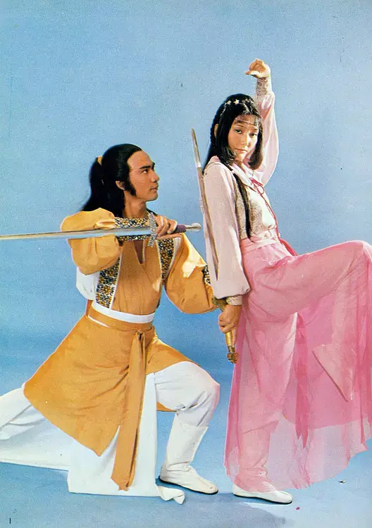 为何徐少强《天蚕变》,40年了,仍让人难忘?因为:小人物成大事