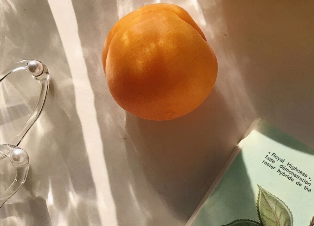 第一眼就心动的文案 你是落日弥漫的橘天边透亮的星图片