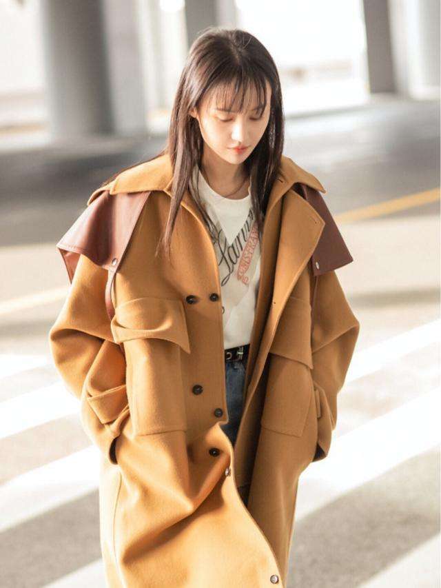 郑爽又惹争议，遭自家粉丝大规模抵制，原因让