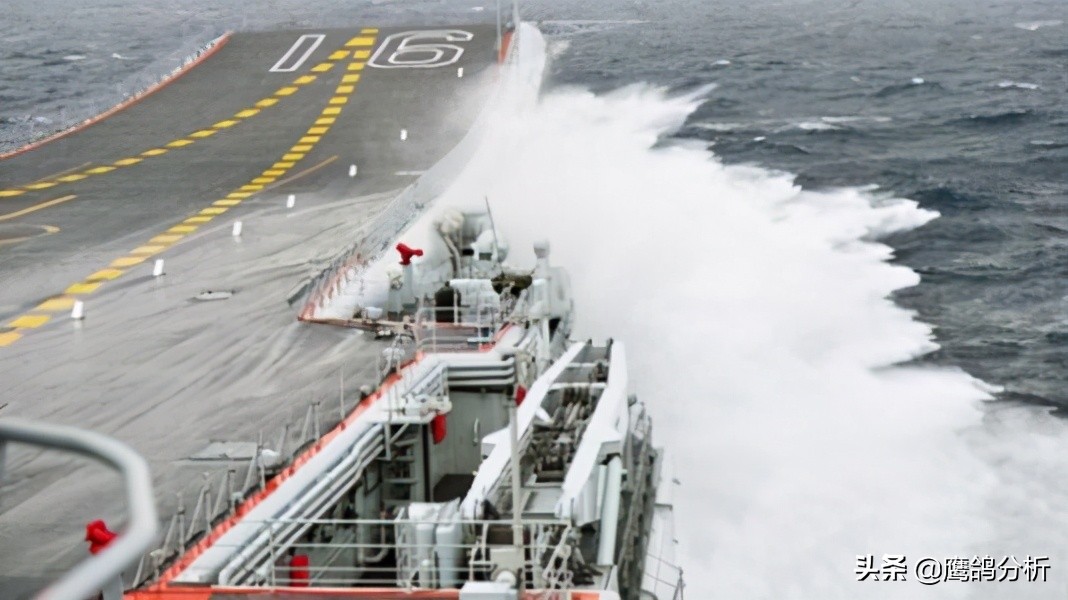 中美航母齐聚西太，和美国相比，我们航母战斗