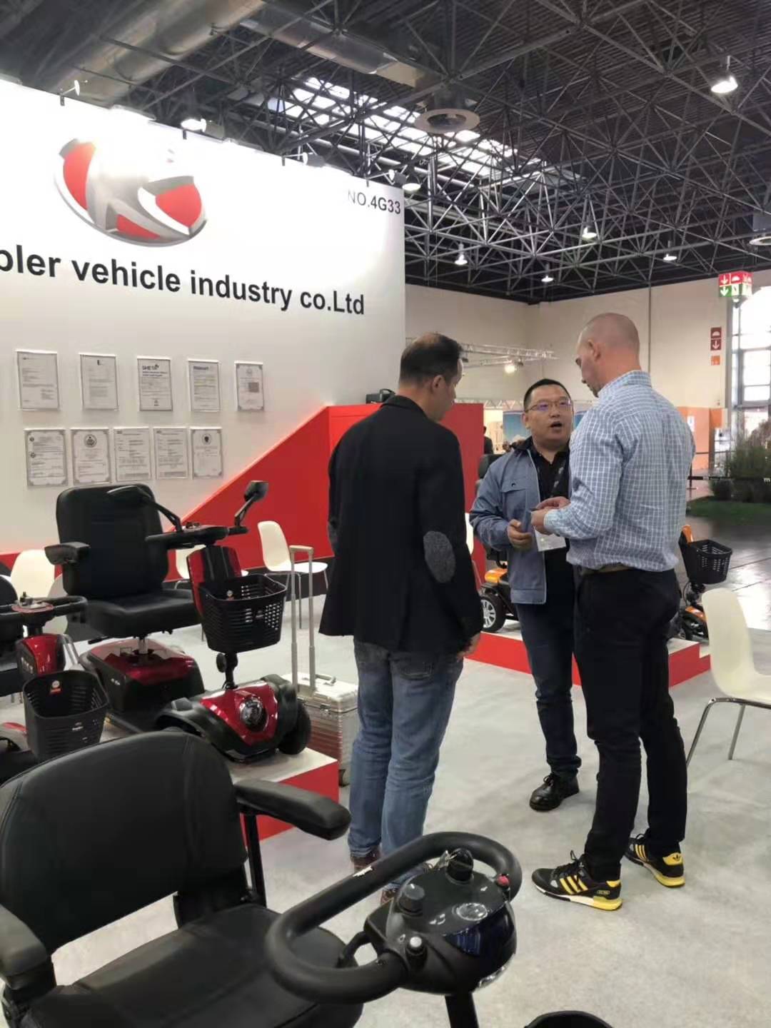 开天乐老年人代步车,参加2019年德国杜塞尔多夫康复展