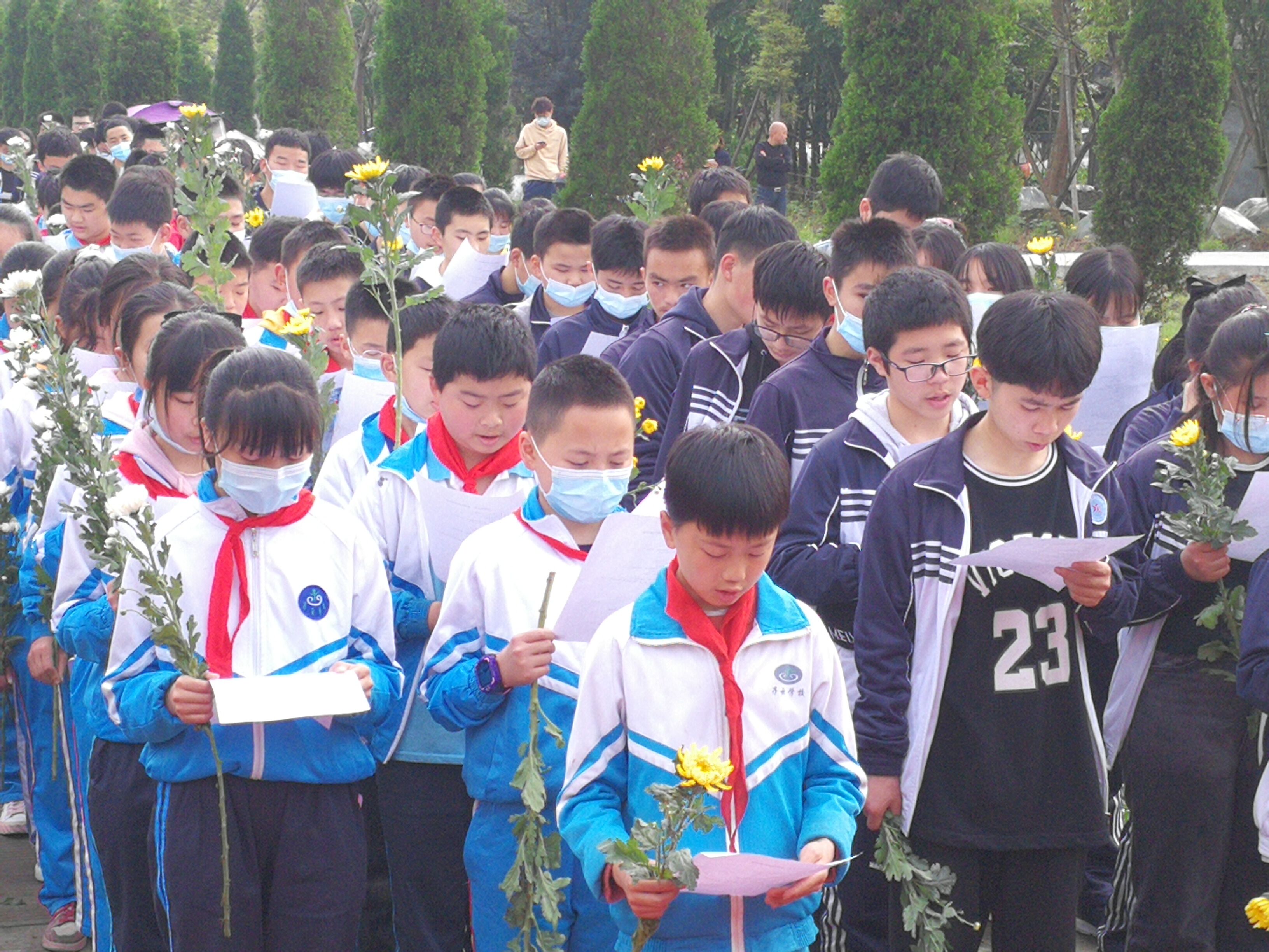 四川历史文化名人西道孔子逝世2003周年扬雄故里举行春祭大典